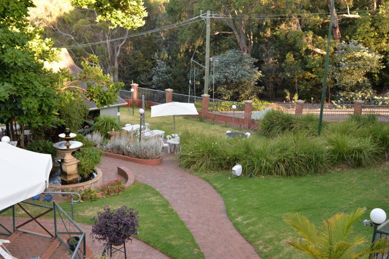 Mundaring Weir Hotel Екстериор снимка
