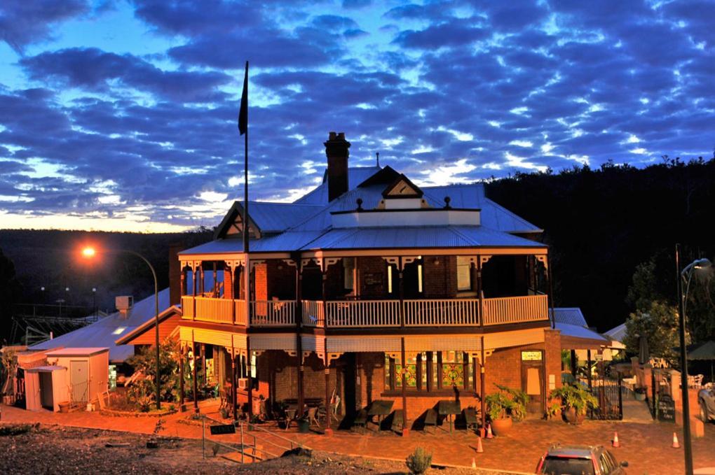 Mundaring Weir Hotel Екстериор снимка