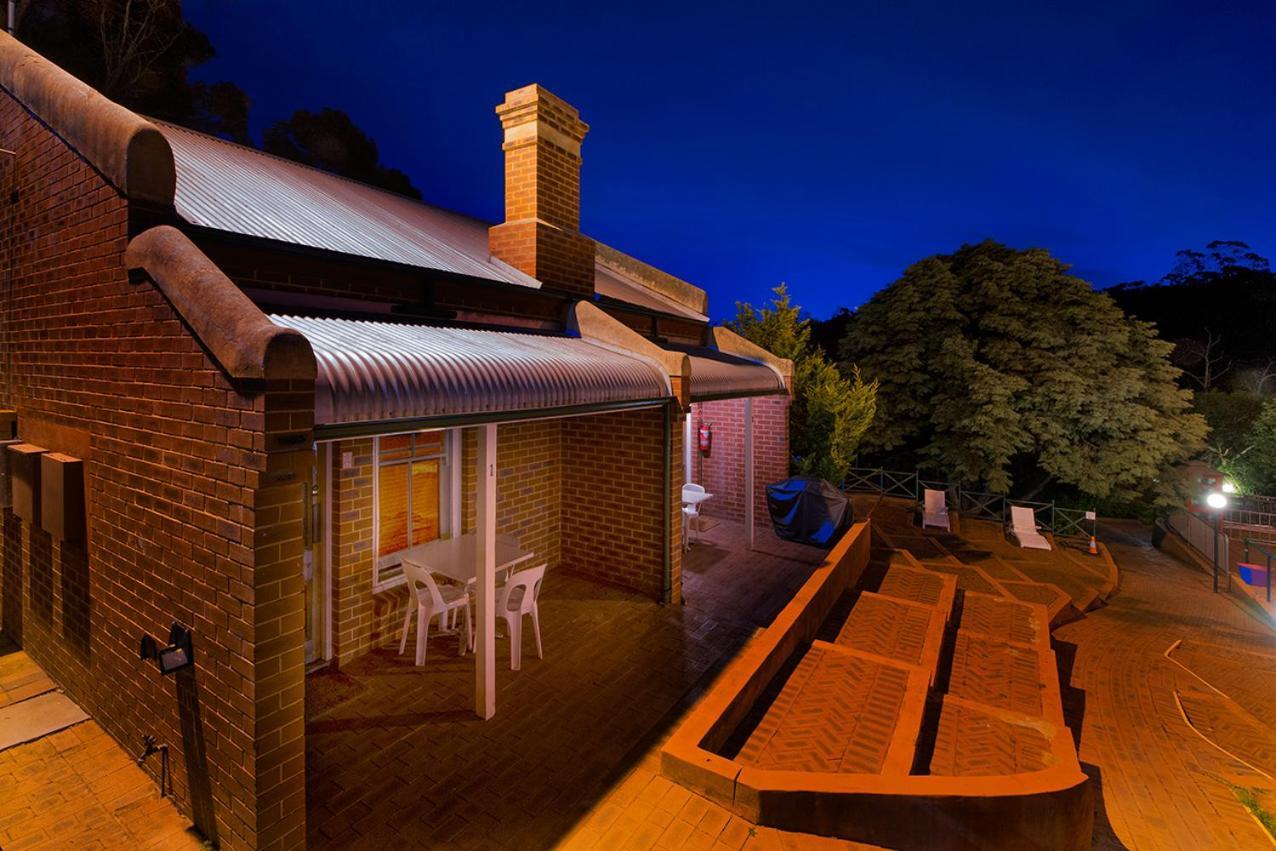 Mundaring Weir Hotel Екстериор снимка