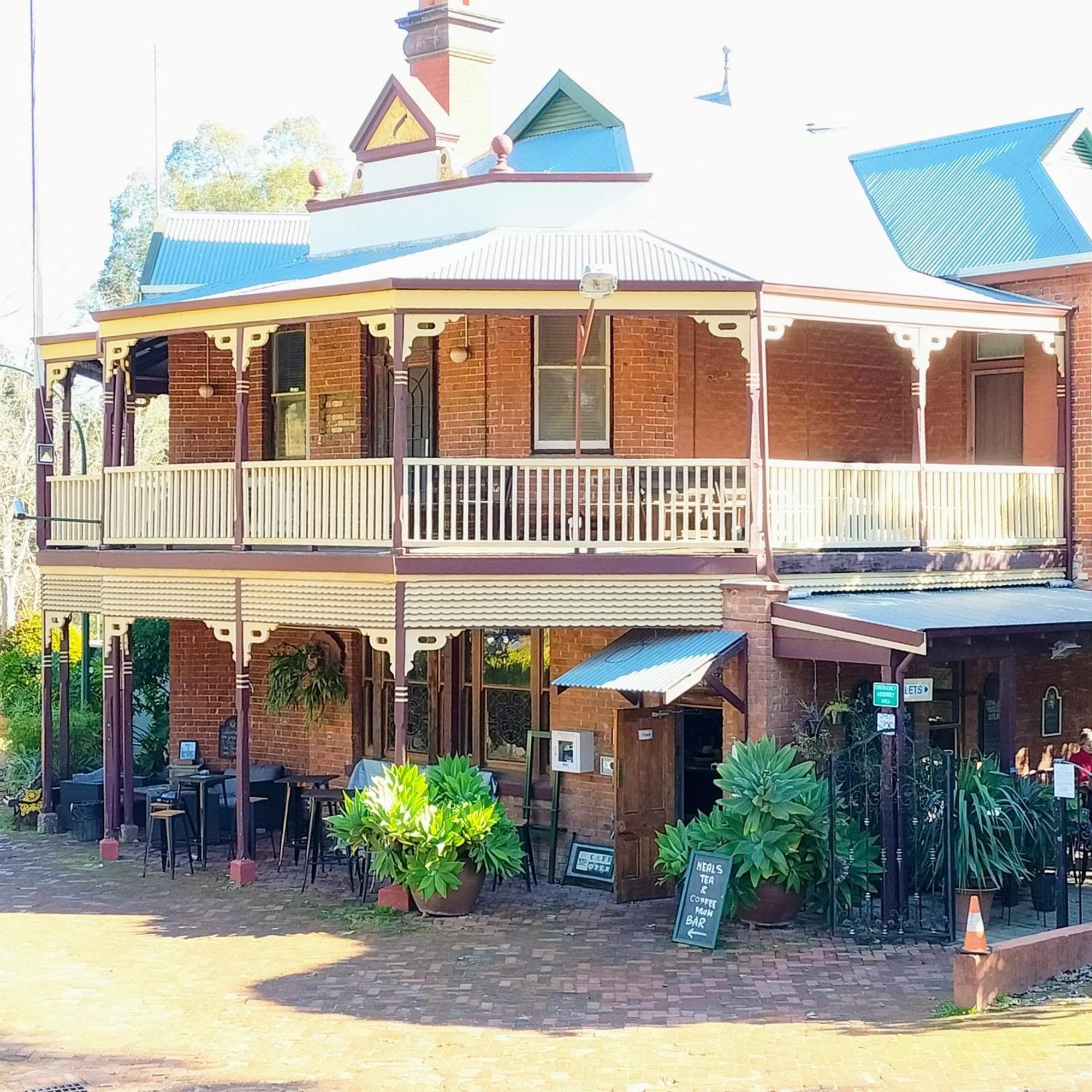 Mundaring Weir Hotel Екстериор снимка