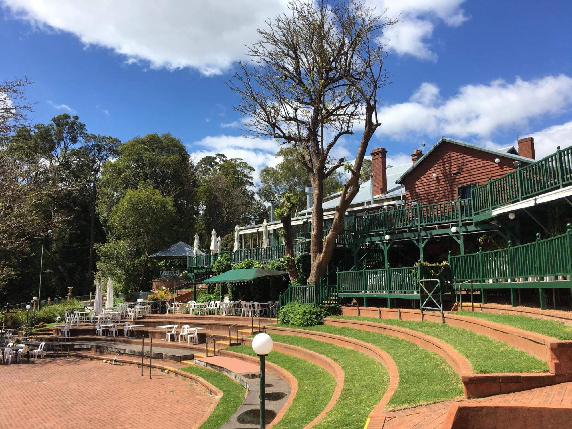 Mundaring Weir Hotel Екстериор снимка